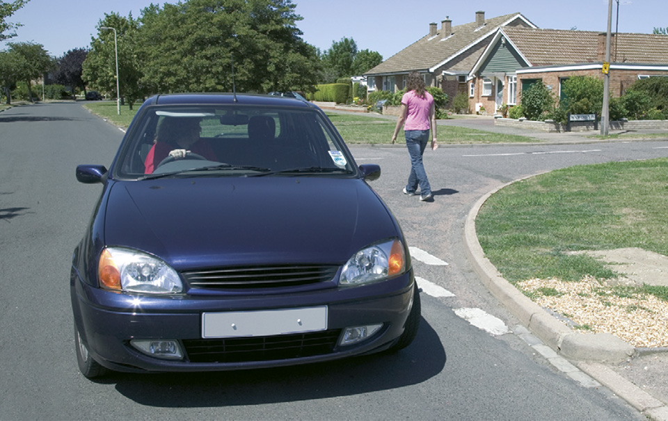 Rule 202: Check all round when reversing